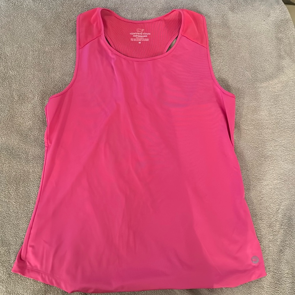 Vineyard vines performance racerback tank size medium pink